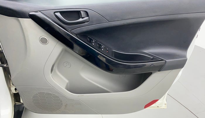2017 Tata NEXON XM 1.2, Petrol, Manual, 26,032 km, Driver Side Door Panels Control