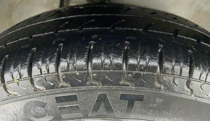 2014 Maruti Alto 800 VXI, Petrol, Manual, 40,206 km, Right Front Tyre Tread