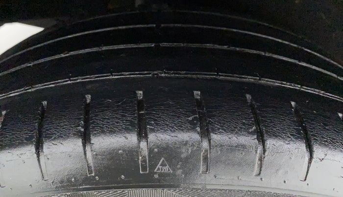 2017 Maruti Baleno ZETA 1.2 K12, Petrol, Manual, 53,908 km, Right Rear Tyre Tread