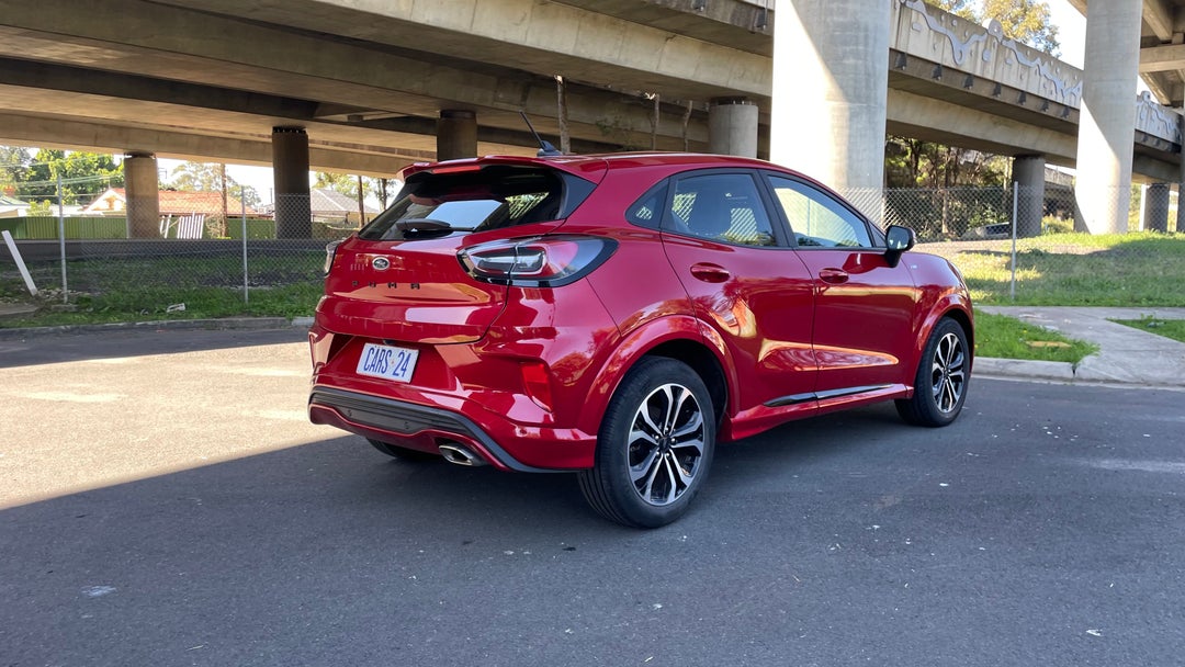 Right Back Diagonal (45- Degree) View