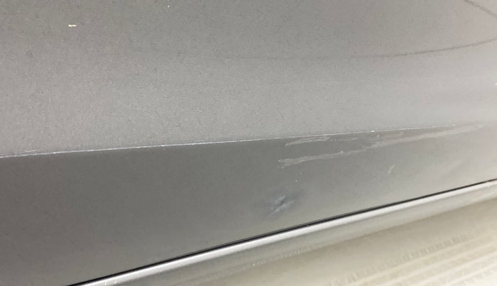 2018 Maruti Ertiga VDI SHVS, Diesel, Manual, 91,112 km, Right rear door - Minor scratches