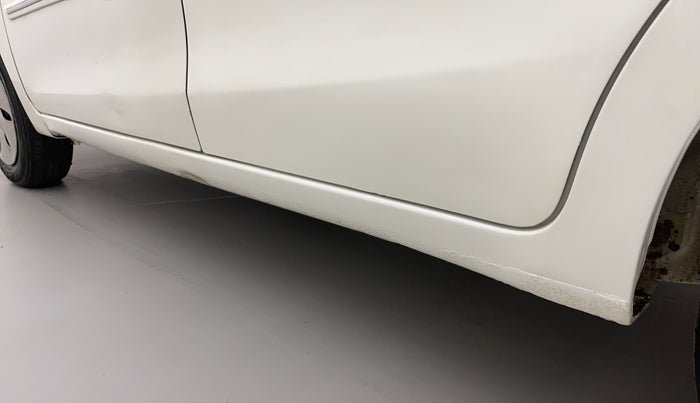 2017 Maruti Celerio ZXI AMT, CNG, Automatic, 97,403 km, Left running board - Slightly dented