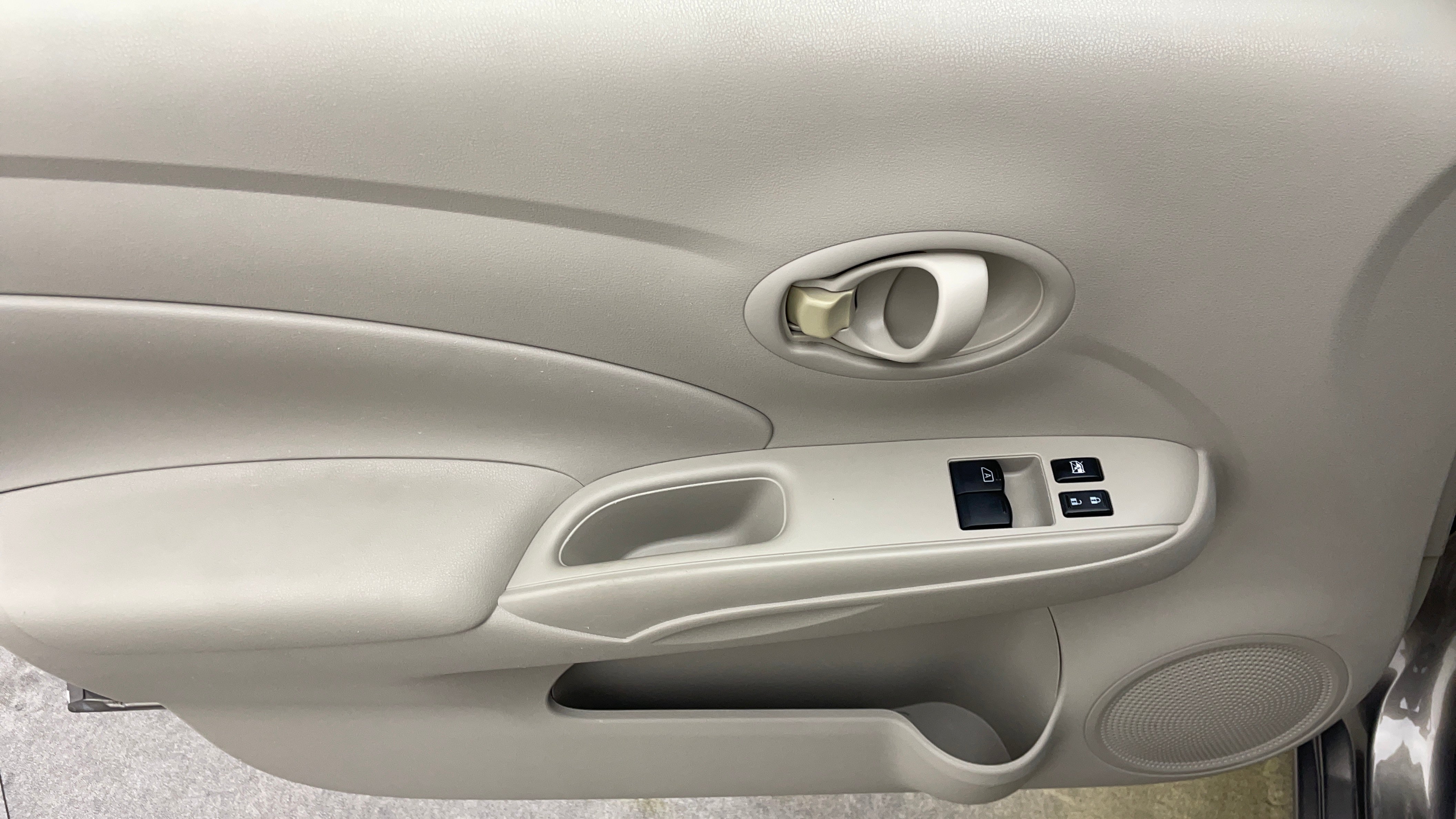 Nissan Sunny-Driver Side Door Panels Controls