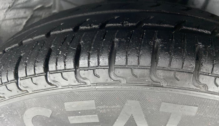2017 Datsun Redi Go T (O), Petrol, Manual, 11,082 km, Right Front Tyre Tread