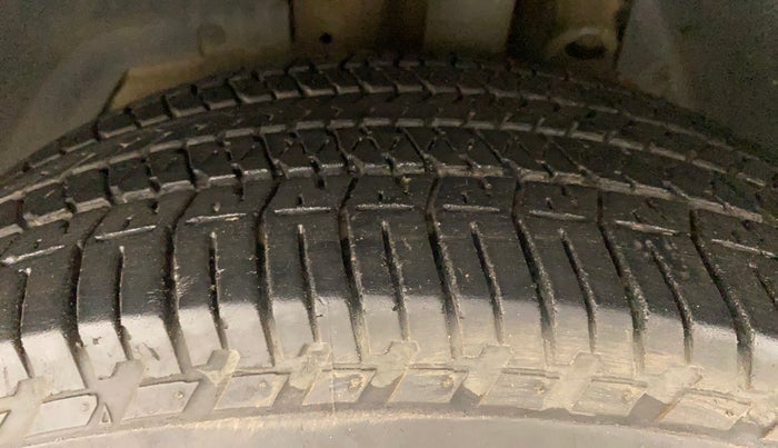 2018 Mahindra XUV500 W7 AT, Diesel, Automatic, 46,759 km, Left Front Tyre Tread