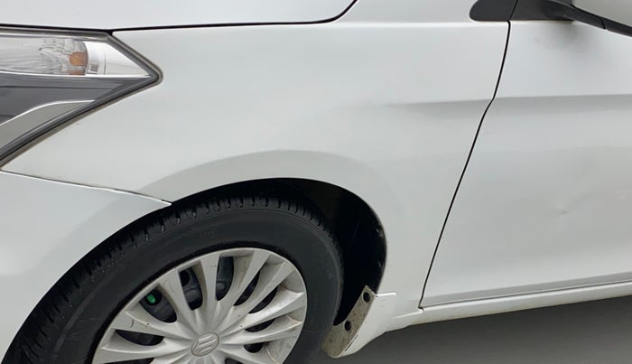 2017 Maruti Ciaz SIGMA DIESEL 1.3, Diesel, Manual, 1,20,408 km, Left fender - Minor scratches