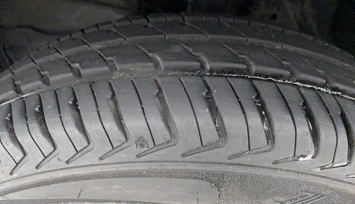 2022 Maruti Alto K10 VXI, Petrol, Manual, 1,614 km, Left Front Tyre Tread