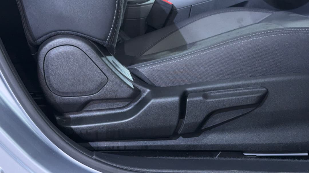 2024 Subaru Crosstrek AWD 2.0l, Automatic, 37704 km, Drivers Side Adjustment Panel