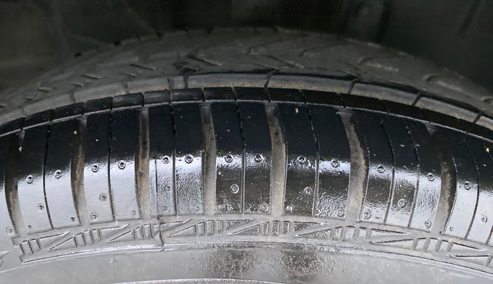 2016 Datsun Redi Go T (O), Petrol, Manual, 48,648 km, Right Front Tyre Tread