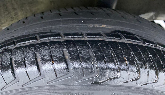 2016 Datsun Redi Go T (O), Petrol, Manual, 48,648 km, Left Rear Tyre Tread