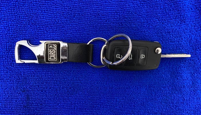 2017 Volkswagen Polo HIGHLINE1.2L PETROL, Petrol, Manual, 60,217 km, Key Close Up