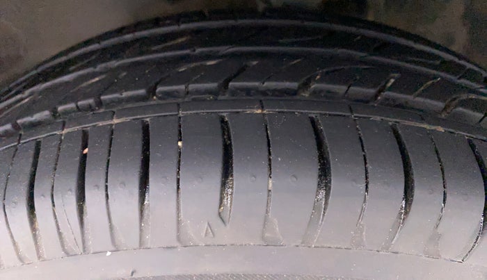 2017 Maruti Alto K10 VXI P, Petrol, Manual, 35,234 km, Left Front Tyre Tread