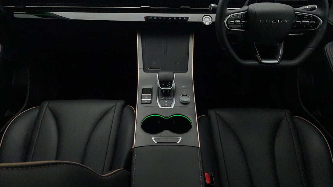 2024 Chery Omoda 5 Ex (high Version), Automatic, 9060 km, Center Console