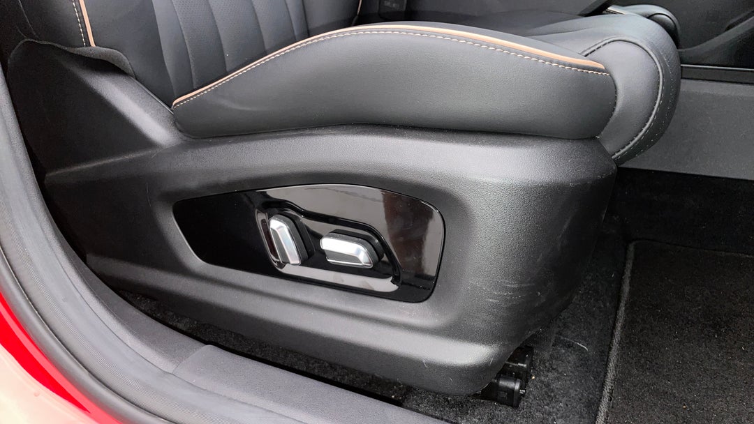 2024 Chery Omoda 5 Ex (high Version), Automatic, 9060 km, Drivers Side Adjustment Panel