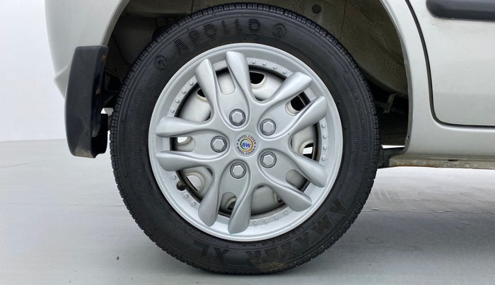 2012 Maruti Zen Estilo LXI, Petrol, Manual, 4,949 km, Right Rear Wheel