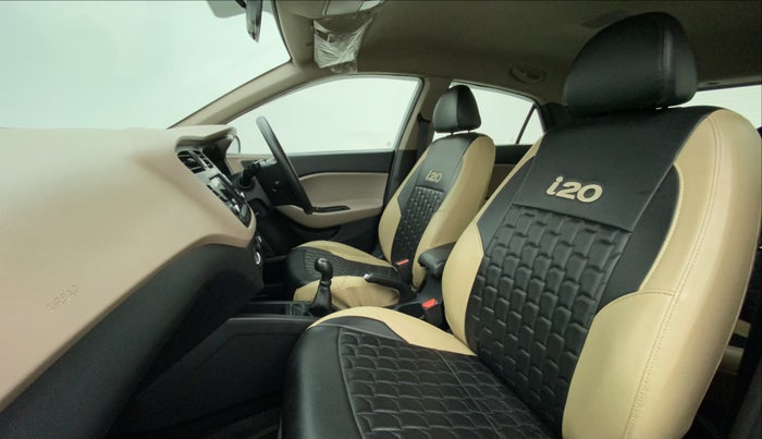 2019 Hyundai Elite i20 SPORTZ PLUS 1.2, Petrol, Manual, 30,683 km, Right Side Front Door Cabin