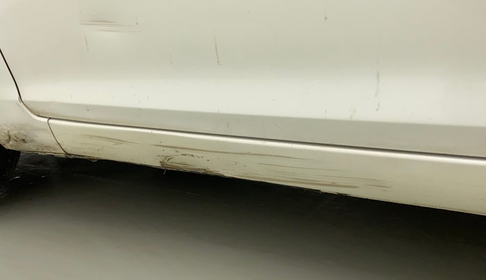 2012 Maruti Swift ZXI, Petrol, Manual, 70,054 km, Left running board - Slightly dented