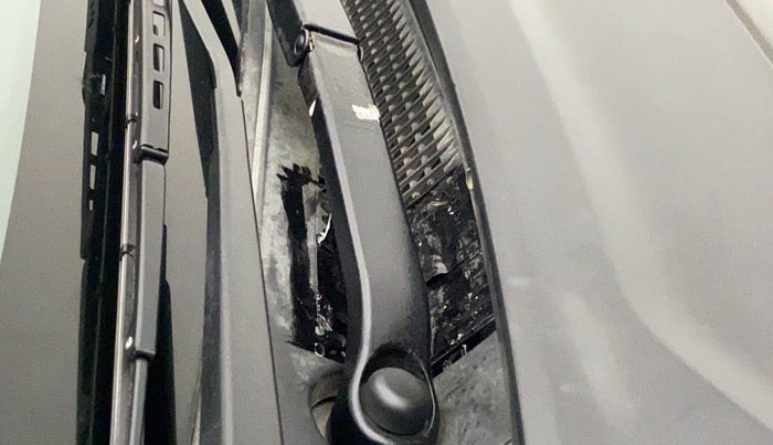 2015 Honda Jazz 1.2L I-VTEC V AT, Petrol, Automatic, 33,907 km, Bonnet (hood) - Cowl vent panel has minor damage
