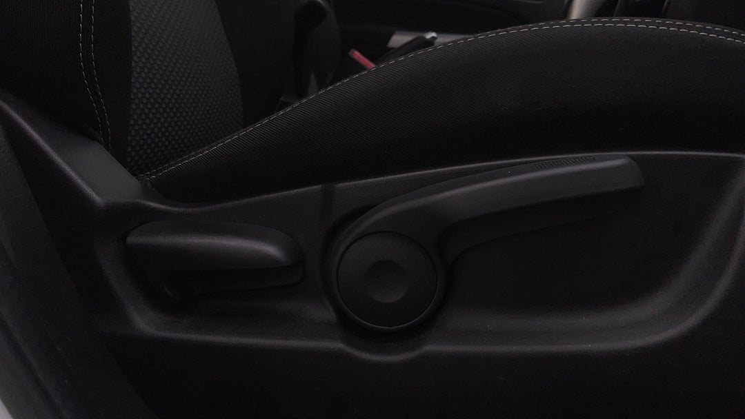 2022 Suzuki Vitara 1.6l, Automatic, 55127 km, Drivers Side Adjustment Panel