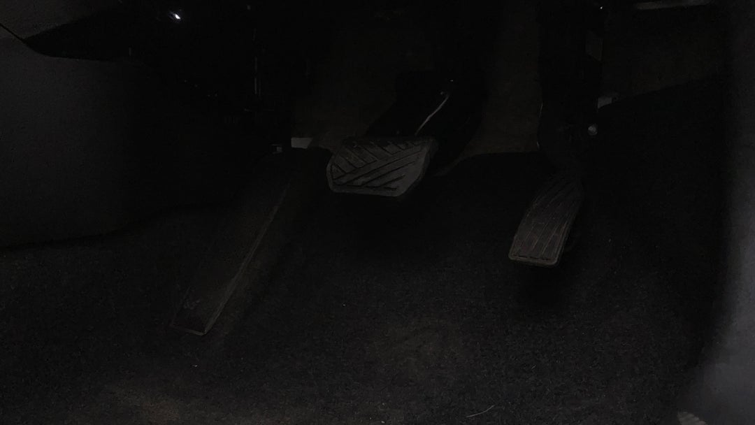 2022 Suzuki Vitara 1.6l, Automatic, 55127 km, Pedals and Footmat