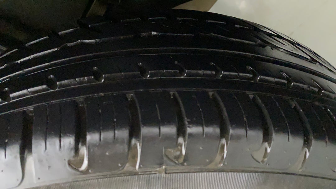 Left Rear Tyre Tread