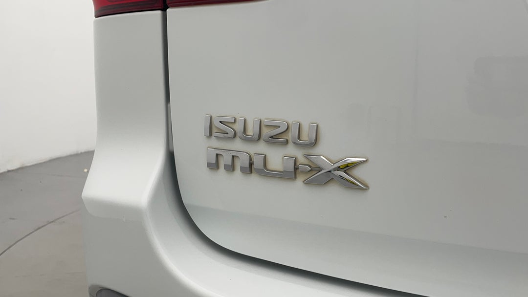 Badge (Boot Left Side)