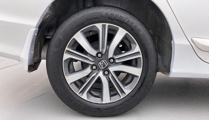 2017 Honda City V CVT, Petrol, Automatic, 66,278 km, Right Rear Wheel
