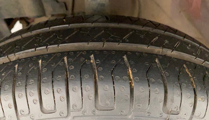 2015 Datsun Go Plus T, Petrol, Manual, 39,300 km, Left Front Tyre Tread