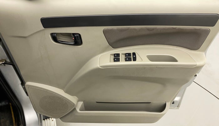 2019 Mahindra Scorpio S5, Diesel, Manual, 58,255 km, Driver Side Door Panels Control