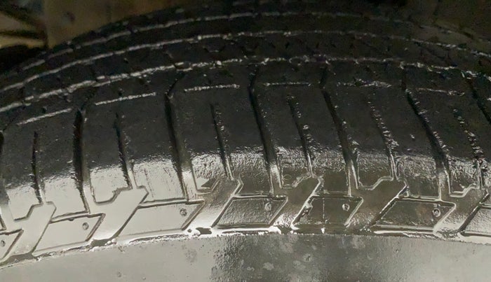 2019 Mahindra Scorpio S5, Diesel, Manual, 58,255 km, Right Front Tyre Tread