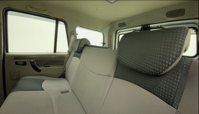 2019 Mahindra Scorpio S5, Diesel, Manual, 58,255 km, Right Side Rear Door Cabin