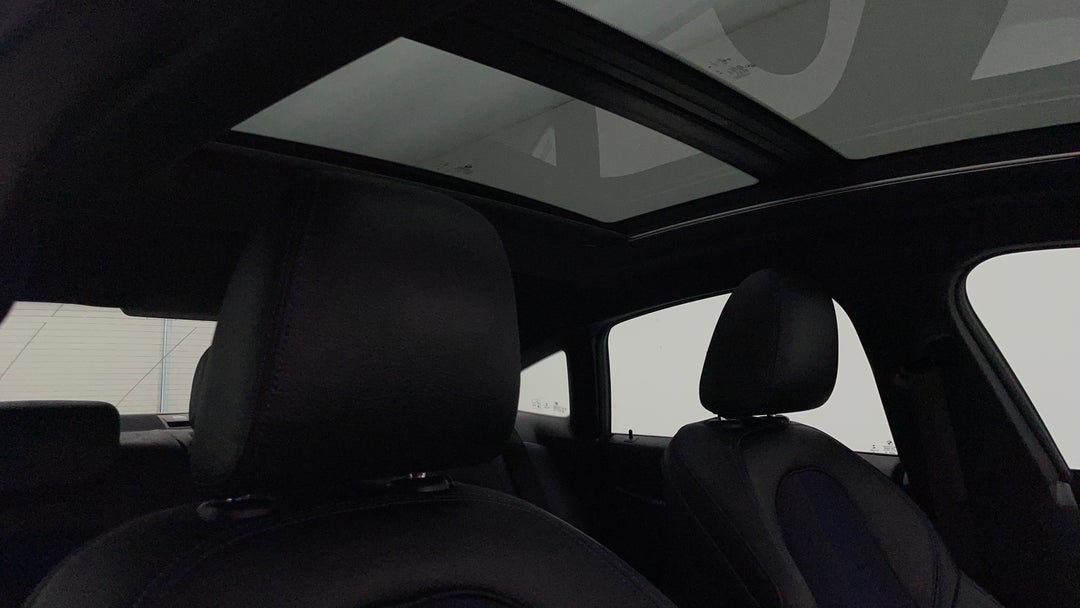 Interior Sunroof/Moonroof