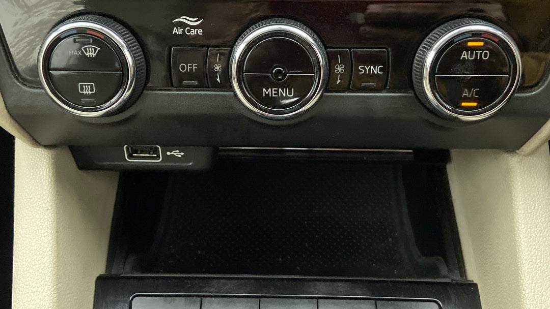 Automatic Climate Control 