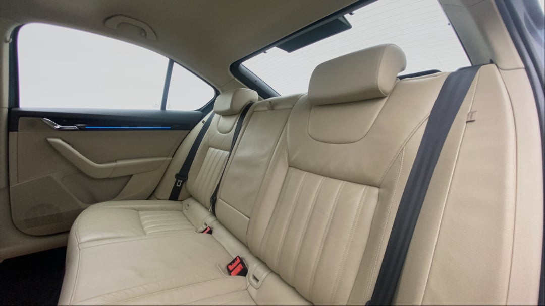 Right Side Rear Door Cabin