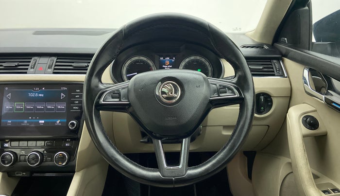 2018 Skoda Octavia LK 1.8 TSI AT, Petrol, Automatic, 90,553 km, Steering Wheel Close Up
