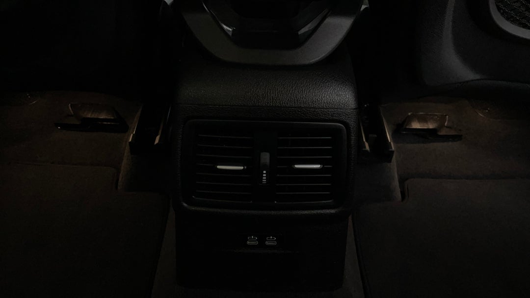 Rear A/C Vent