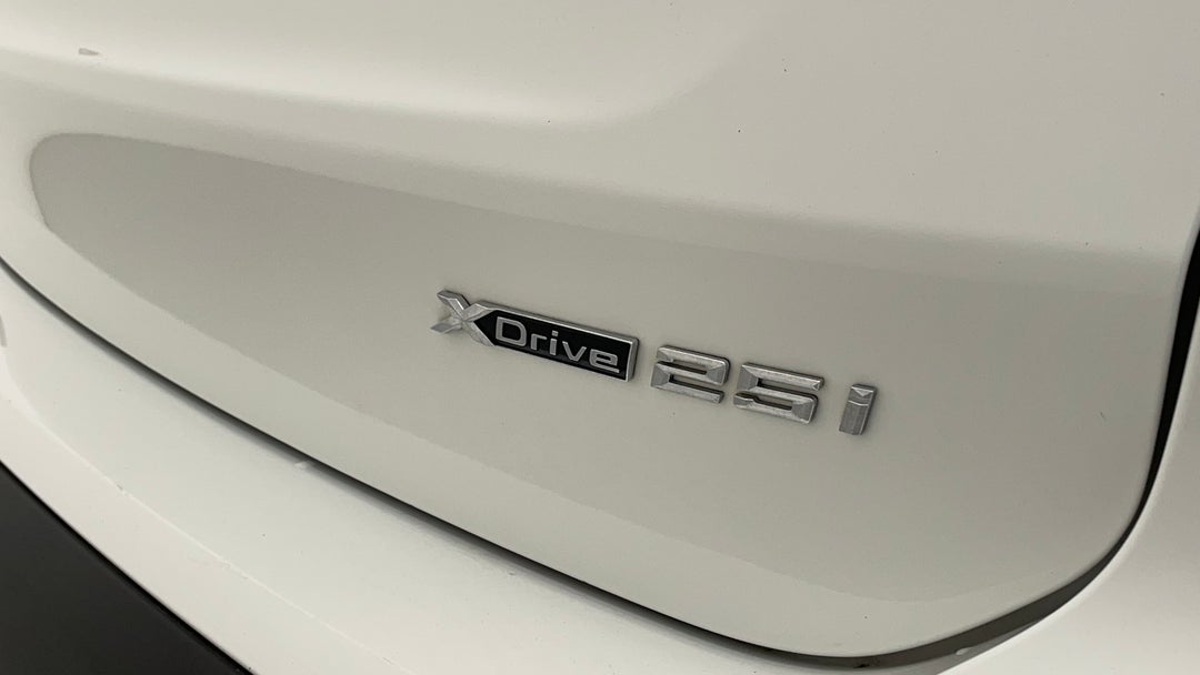 Badge (Boot Right Side)