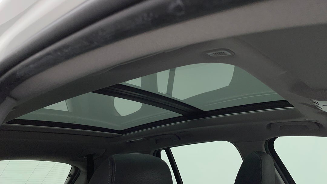 Interior Sunroof/Moonroof