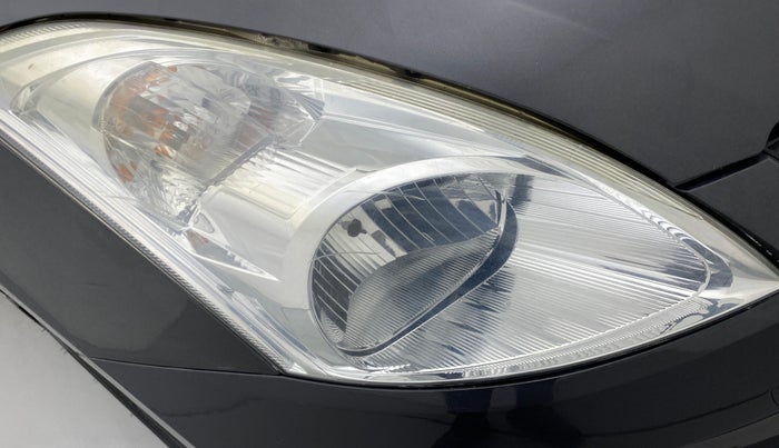 2016 Maruti Swift VXI, CNG, Manual, 52,878 km, Right headlight - Minor scratches