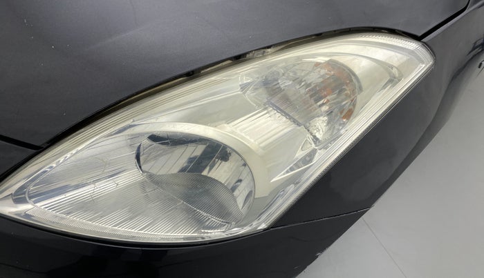 2016 Maruti Swift VXI, CNG, Manual, 52,878 km, Left headlight - Minor scratches