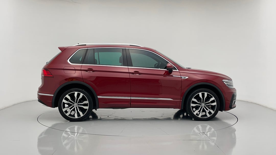 2017 Volkswagen Tiguan 162 Tsi Highline, Automatic, 83266 km, Right Side View