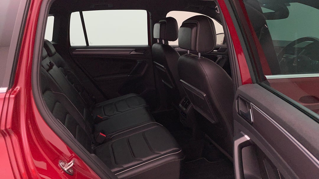 2017 Volkswagen Tiguan 162 Tsi Highline, Automatic, 83266 km, Right Side Rear Door Cabin View