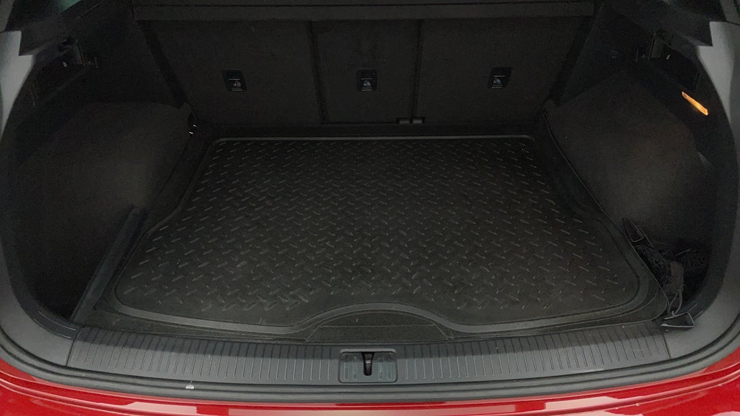 2017 Volkswagen Tiguan 162 Tsi Highline, Automatic, 83266 km, Boot Inside View