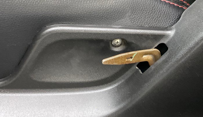 2012 Maruti Swift ZXI D, Petrol, Manual, 95,787 km, Front left seat (passenger seat) - Folding lever cover has minor damage