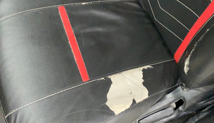 2021 Maruti Alto LXI CNG, CNG, Manual, 47,615 km, Front left seat (passenger seat) - Cover slightly torn