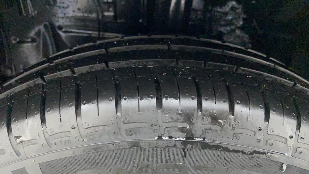Left Front Tyre Tread