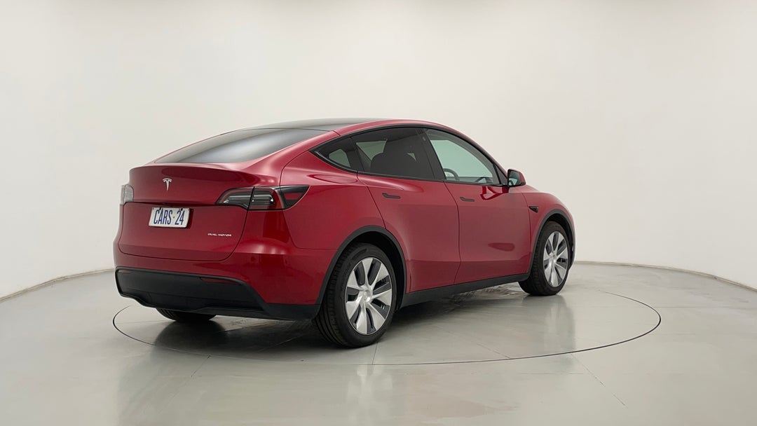 Right Back Diagonal (45- Degree) View