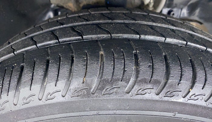 2019 Tata Tiago XT 1.2 REVOTRON, CNG, Manual, 22,263 km, Right Front Tyre Tread