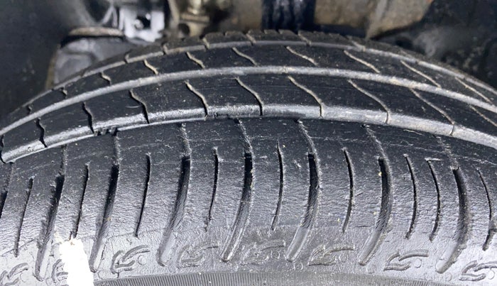 2019 Tata Tiago XT 1.2 REVOTRON, CNG, Manual, 22,263 km, Left Front Tyre Tread