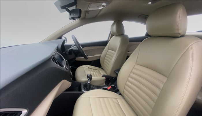 2017 Hyundai Verna 1.6 SX VTVT, Petrol, Manual, 27,190 km, Right Side Front Door Cabin View